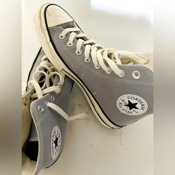 Women High top converse - Picture 1 of 1